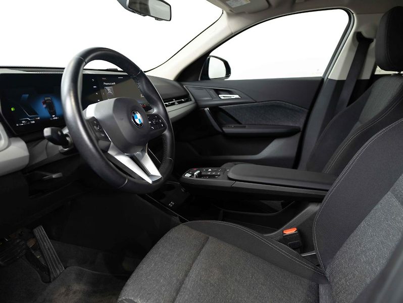 BMW X2 sDrive20i - fotka 11 z 23