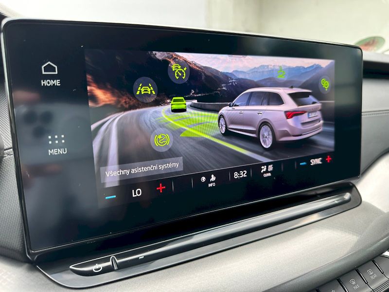 Škoda Octavia (2023) 2.0 TDI 85kW Ambition Combi - fotka 16 z 22
