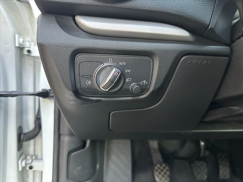 Audi A3 1,6 81kW  Sportback - fotka 20 z 45