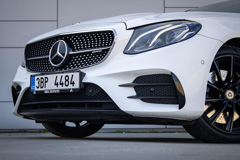 Mercedes-Benz Třídy E (2019) Mercedes-AMG 53 4MATIC+ A/T - fotka 13 z 50