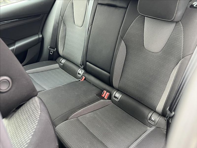 Škoda Octavia 2,0 TDI 110kW Ambition Combi - fotka 11 z 26