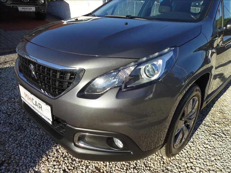 Peugeot 2008 1,2i 61kW - fotka 12 z 55