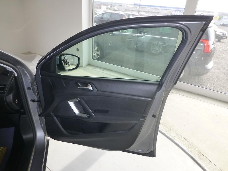 Peugeot 308 (2016) 1,6HDI*NAVIGACE.*PARKS**NEW - fotka 18 z 26
