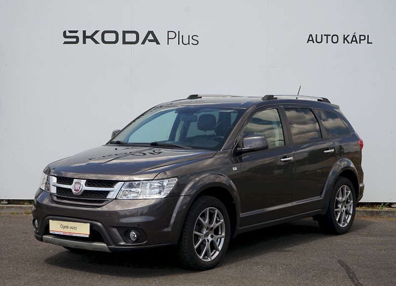 Fiat Freemont (2015) 2,0 MultiJet Lounge 4x4 7míst - fotka 1 z 27