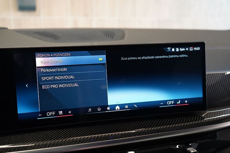 BMW X6 30d xDrive, Vzudch, Masáž - fotka 30 z 48