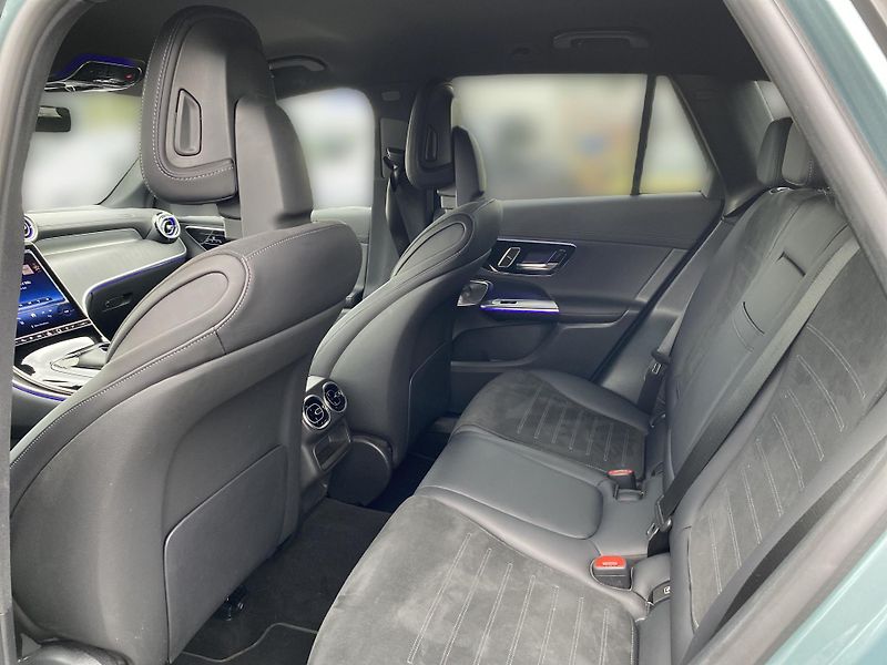 Mercedes-Benz GLC GLC 300 de 4MATIC AMG - fotka 15 z 27