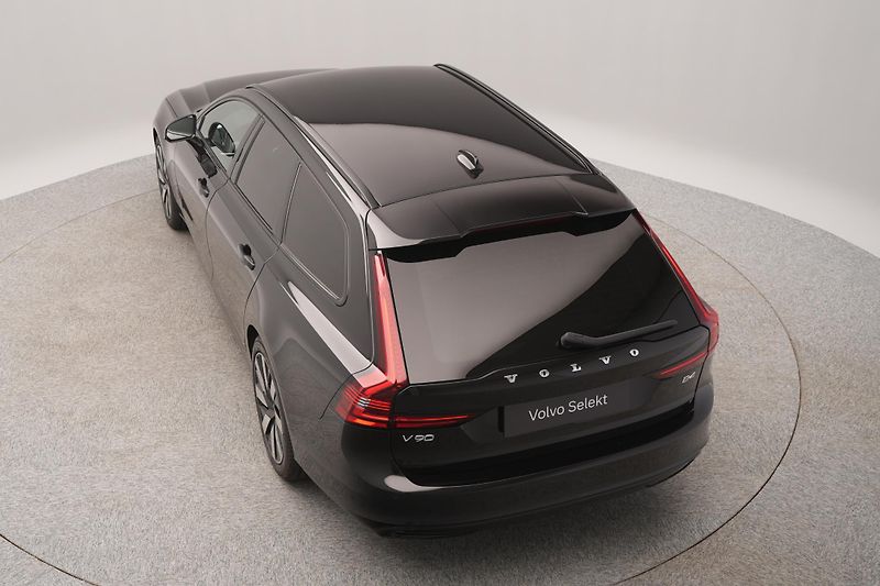 Volvo V90 B4 PLUS DARK AUT  - fotka 14 z 47