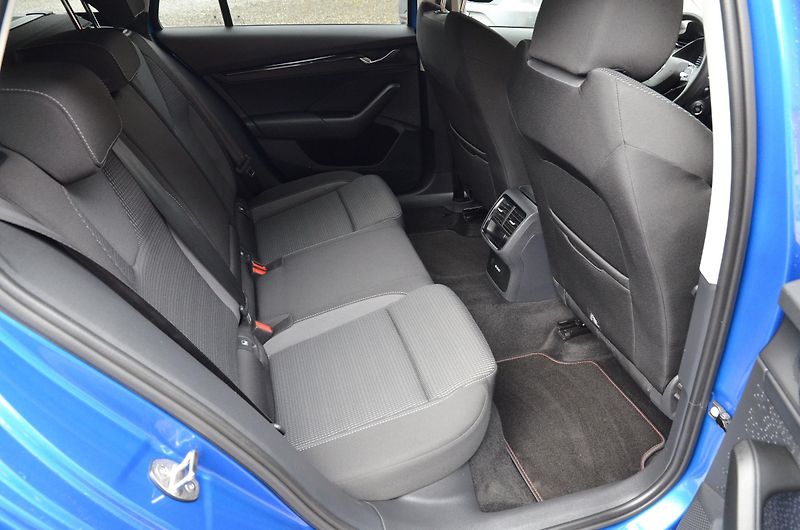 Škoda Octavia (2023) 1.5 TSi 110kW DSG AMB / TAŽNÉ  - fotka 17 z 43