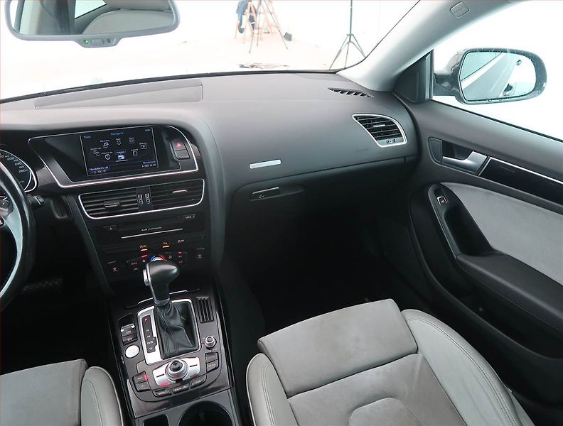 Audi A5 (2016) S-Line 2.0 TDI, Automat - fotka 8 z 19