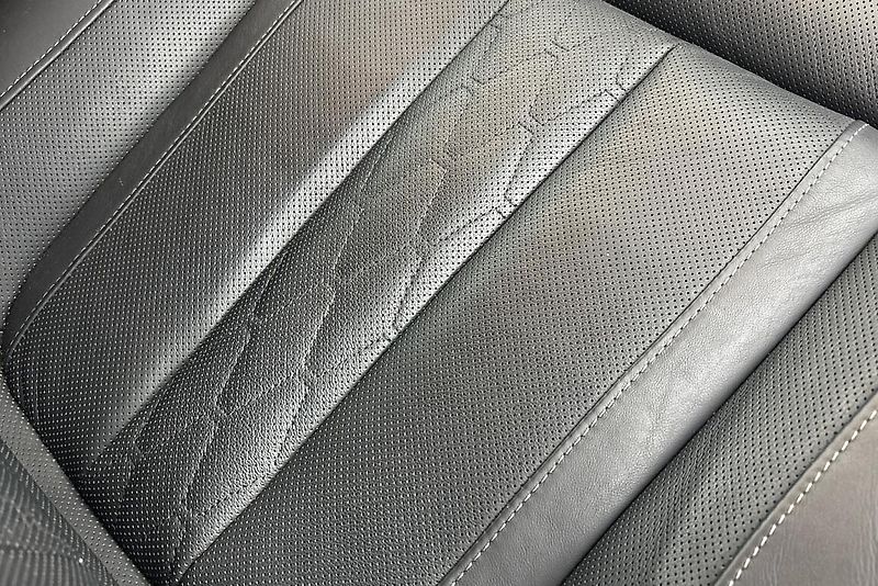 BMW X5 xDrive30d - fotka 14 z 28