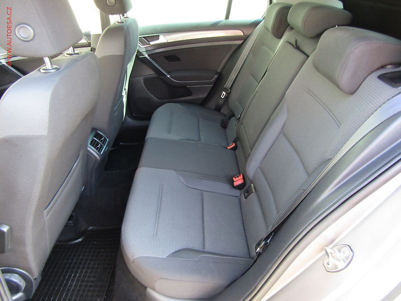 Volkswagen Golf (2013) 1.2 TSi VII, Comfortline, - fotka 10 z 20