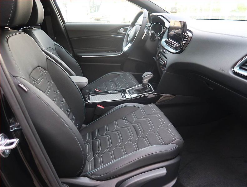 Kia XCeed (2026) 1.6 T-GDI, Ad. tempomat - fotka 9 z 20