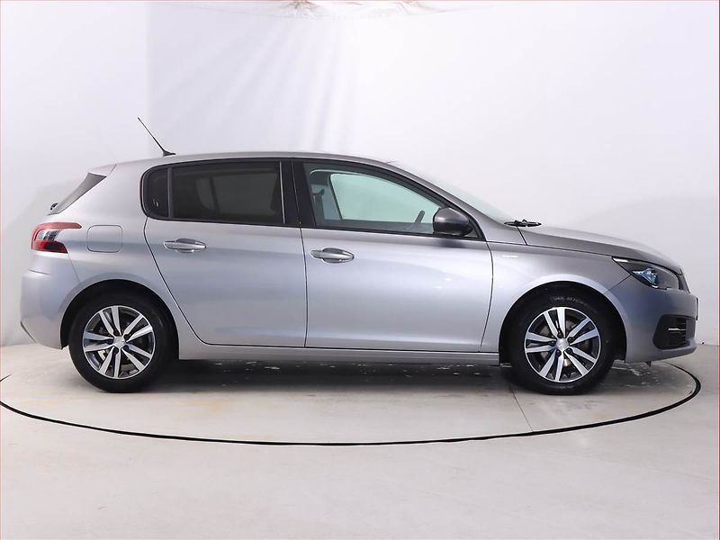 Peugeot 308 (2021) Style 1.5 BlueHDi, Serv.kniha - fotka 6 z 20