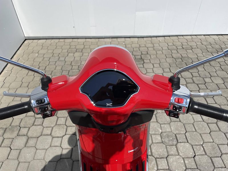 Vespa (2026) Primavera 125 RED EU5+ - fotka 9 z 11