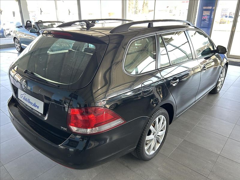 Volkswagen Golf 1,6   TDI,SERVISKA,2.MAJITEL - fotka 6 z 22