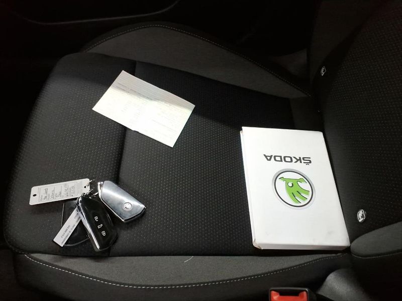 Škoda Octavia 2,0 TDI,TAŽNÉ,KEYLESS,MATRIX - fotka 8 z 11