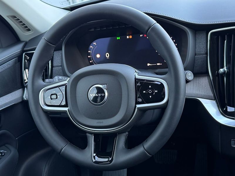 Volvo XC90 PLUS B5, 360°, VZDUCH - fotka 24 z 24