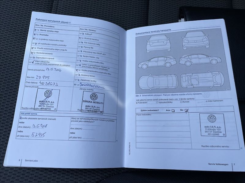 Volkswagen Golf 1,2 TSI 77KW DSG,ČR.1.MAJ. - fotka 25 z 33