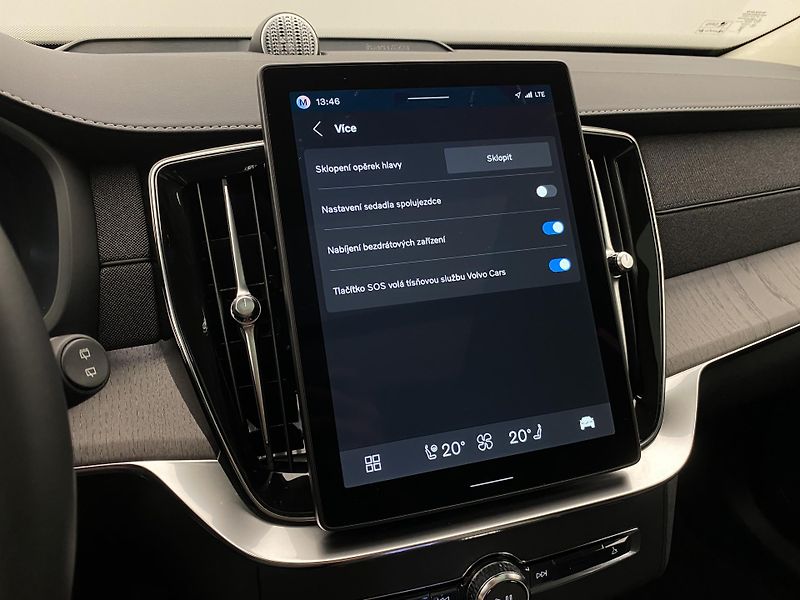 Volvo XC90 T8 AWD RECHARGE ULT REZERVACE - fotka 60 z 68