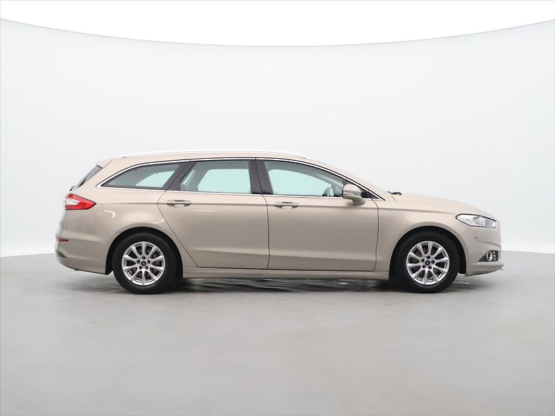 Ford Mondeo 2,0 TDCI 110kW Titanium Tažné - fotka 8 z 30