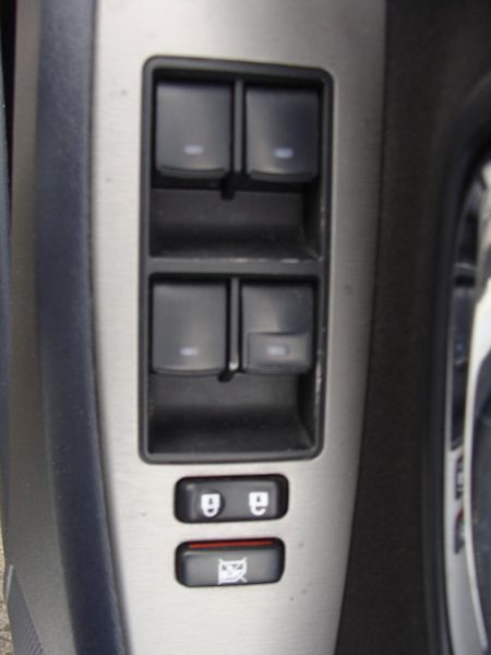 Toyota Avensis 2.0 D-4D, 93 kW,klima,p.kamera - fotka 14 z 30