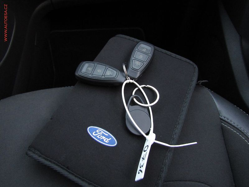 Ford Kuga (2018) 1.5EB, Titanium, navi, kamera - fotka 17 z 17