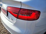 Audi A4 2,0 TDI,S-line,navi,výhřev,xen - náhled 36