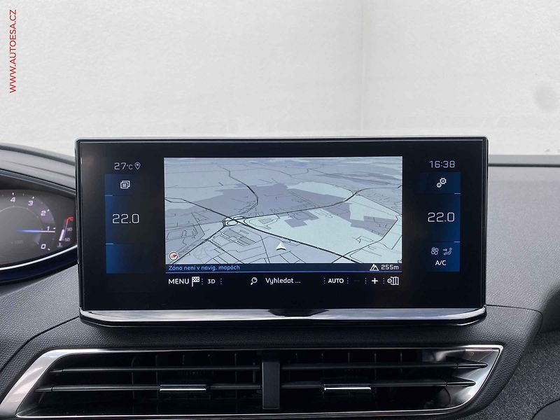 Peugeot 3008 (2023) 1.2 PT, Allure, navi, kamera - fotka 15 z 16