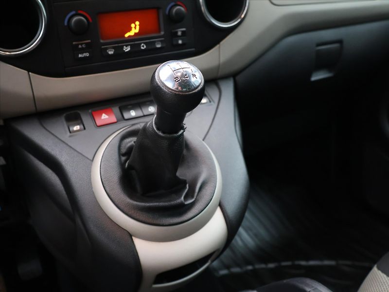 Citroën Berlingo 1,6 VTi 88kW Multispace CZ - fotka 23 z 32