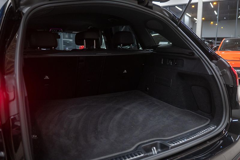 Mercedes-Benz GLC (2024) 220d 145KW 4x4 AMG 1ČR TAŽNÉ  - fotka 12 z 40