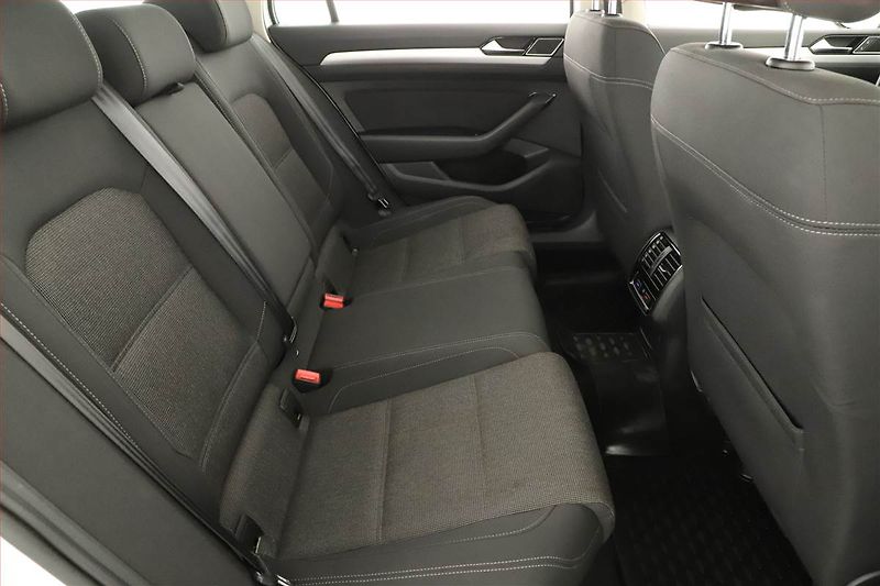 Volkswagen Passat (2019) 2.0 TDI, 4X4, Automat - fotka 7 z 18