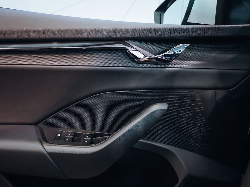 Škoda Octavia 2.0 TDI 110kW DSG Ambition - fotka 9 z 27