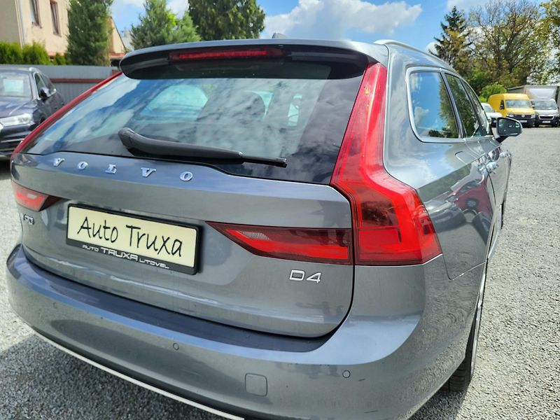 Volvo V90 D4 Drive-E INSCTRIPTION autom. - fotka 42 z 45