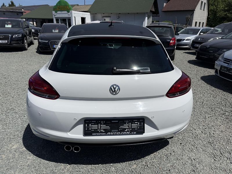 Volkswagen Scirocco 2.0 TDI DSG SPORT 125KW - fotka 5 z 13