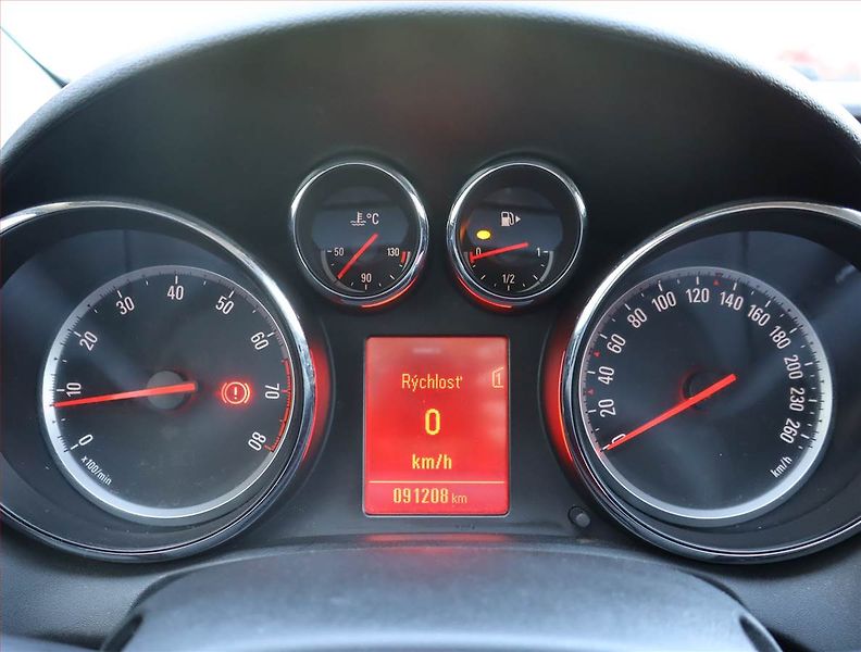 Opel Astra (2014) 1.4 16V, Serv.kniha, Tempomat - fotka 11 z 16