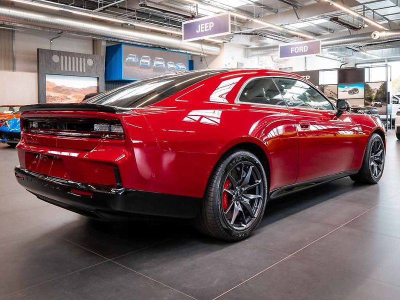 Dodge Charger (2024) 0.0 EV Scat Pack 670HP AWD - fotka 8 z 44