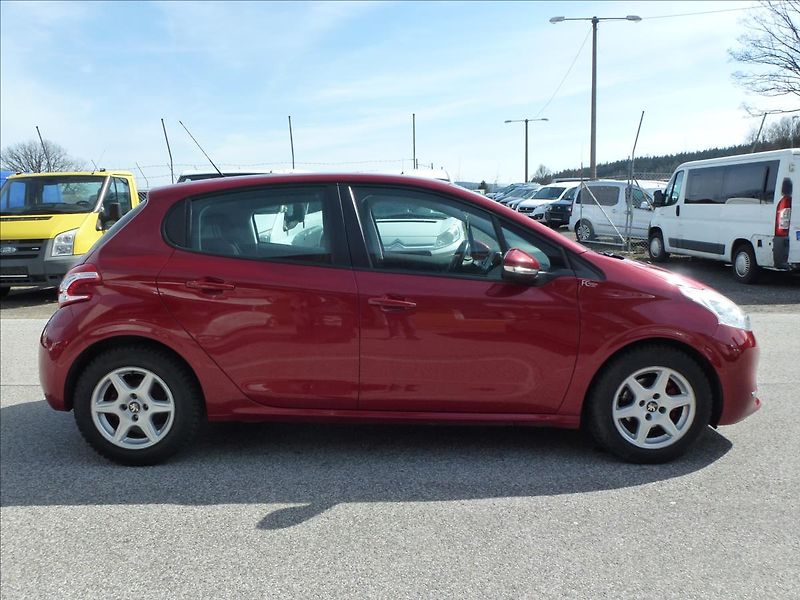 Peugeot 208 1,4 VTi Access 95k MAN5  Lucif - fotka 6 z 44