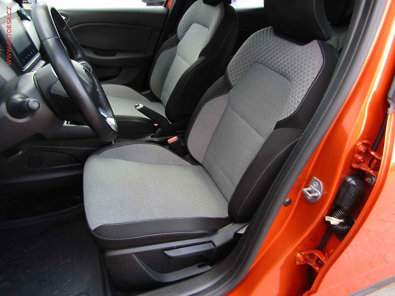 Renault Clio (2024) 1.0 TCe, ČR, LED, AC - fotka 9 z 17