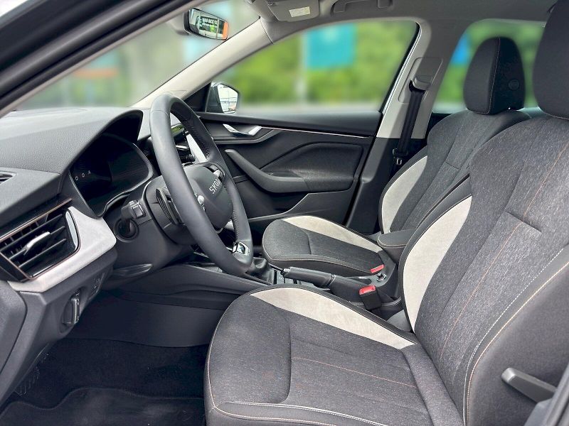 Škoda Kamiq (2025) Top Selection 1.0 TSI DSG - fotka 26 z 32