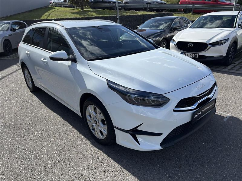 Kia Ceed 1,5 TGDi TOP ZÁRUKA KAMERA - fotka 7 z 40