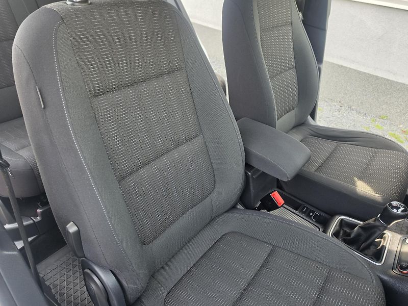 Volkswagen Tiguan 1.4 TSi Led Navi TZ Kei  - fotka 10 z 19