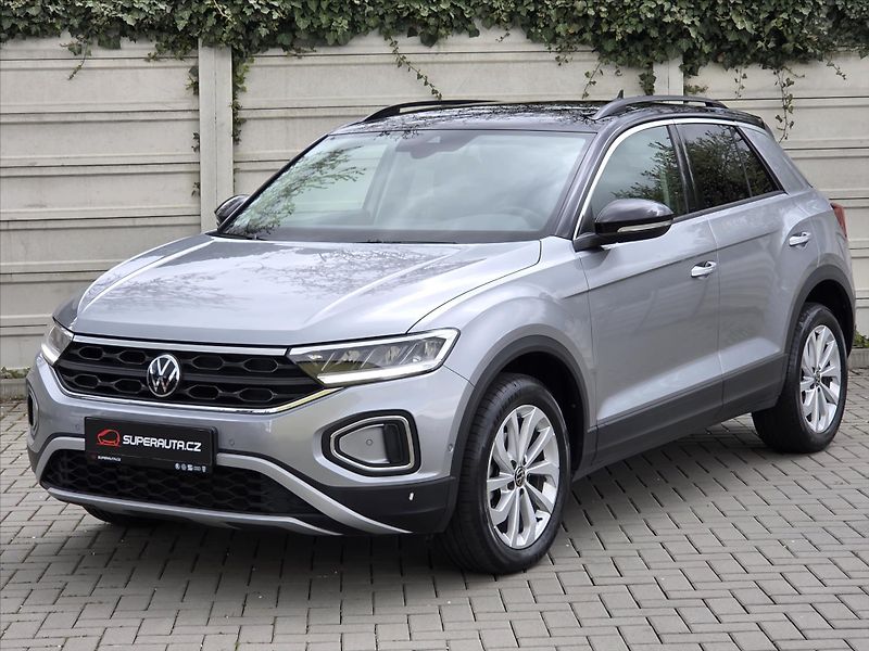 Volkswagen T-Roc 1,5 TSi 110kW DSG Life Tov.zár - fotka 3 z 22