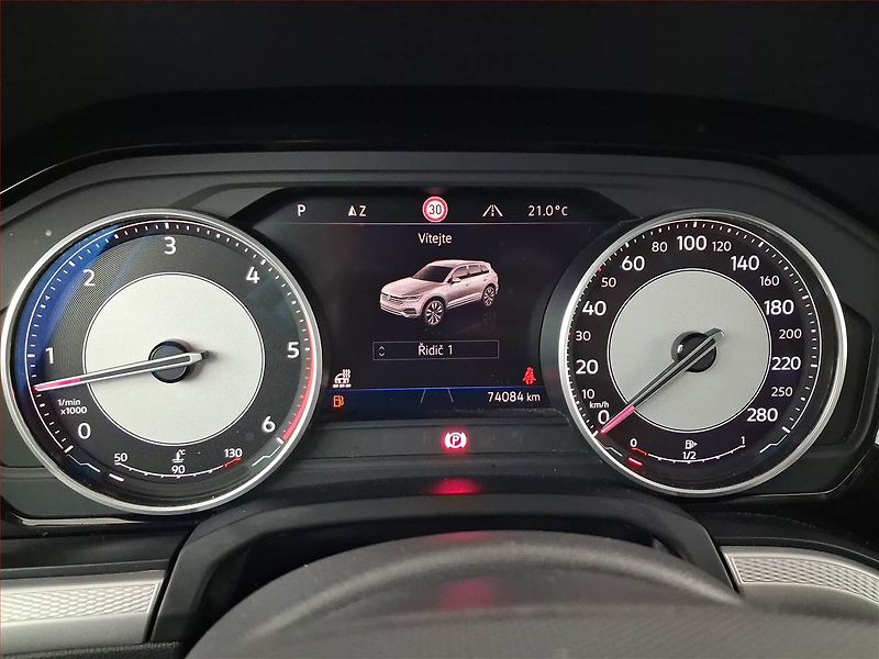 Volkswagen Touareg (2020) 3.0 TDI - fotka 11 z 21