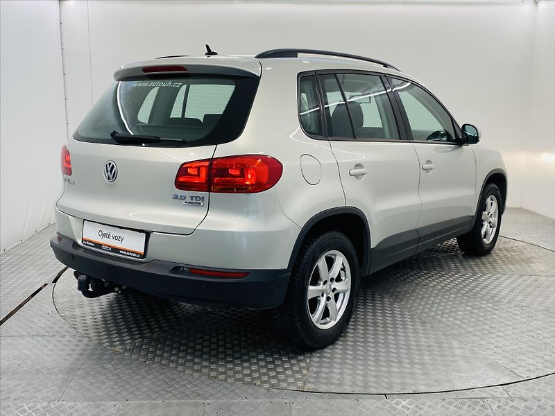 Volkswagen Tiguan 2,0 TDI 81 kW Trend & Fun - fotka 2 z 27