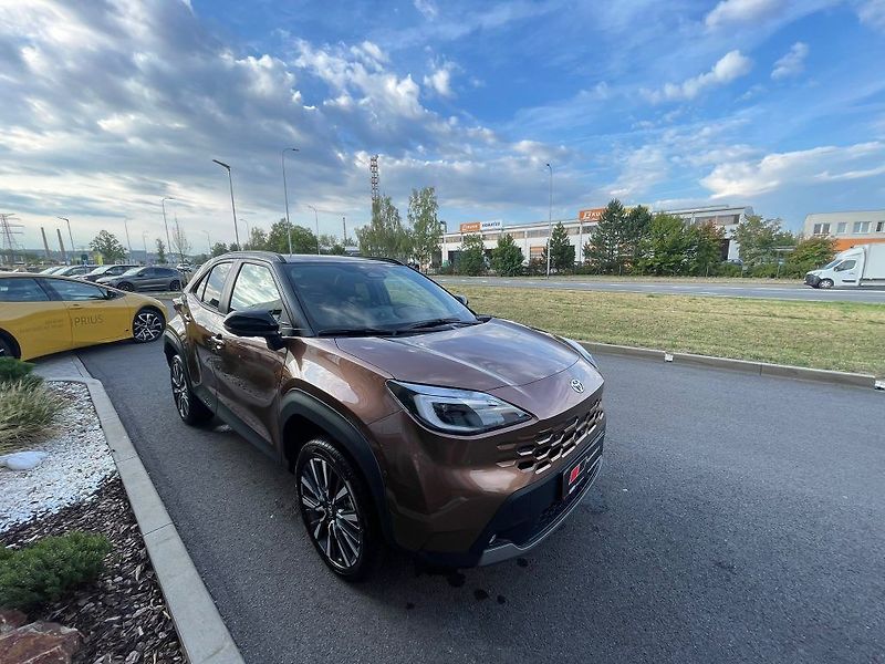 Toyota Yaris Cross 1.5 HSD 4x4 Executive Tech VIP - fotka 8 z 31