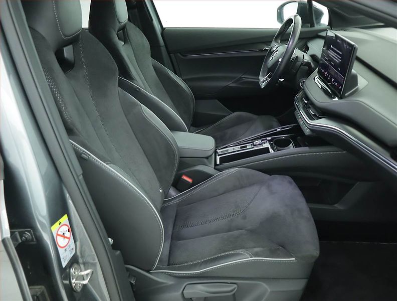 Škoda Enyaq (2023) Sportline 60 (62 kWh), SoH 93% - fotka 9 z 21