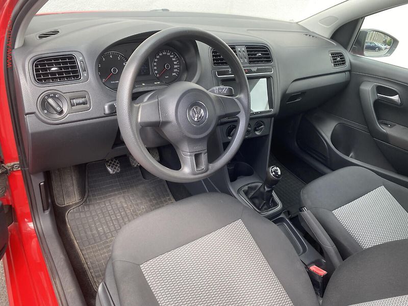 Volkswagen Polo (2012) 1.2i, ČR - fotka 7 z 15