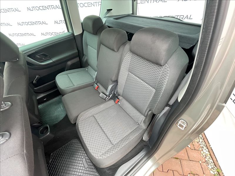 Škoda Roomster 1,2 TSi,77kW,serv.kn. - fotka 22 z 23