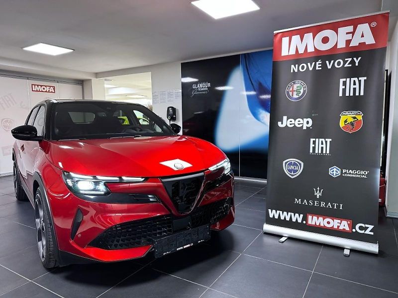Alfa Romeo Junior (2025) Veloce 280k Elettrica 54 kWh * - fotka 2 z 22