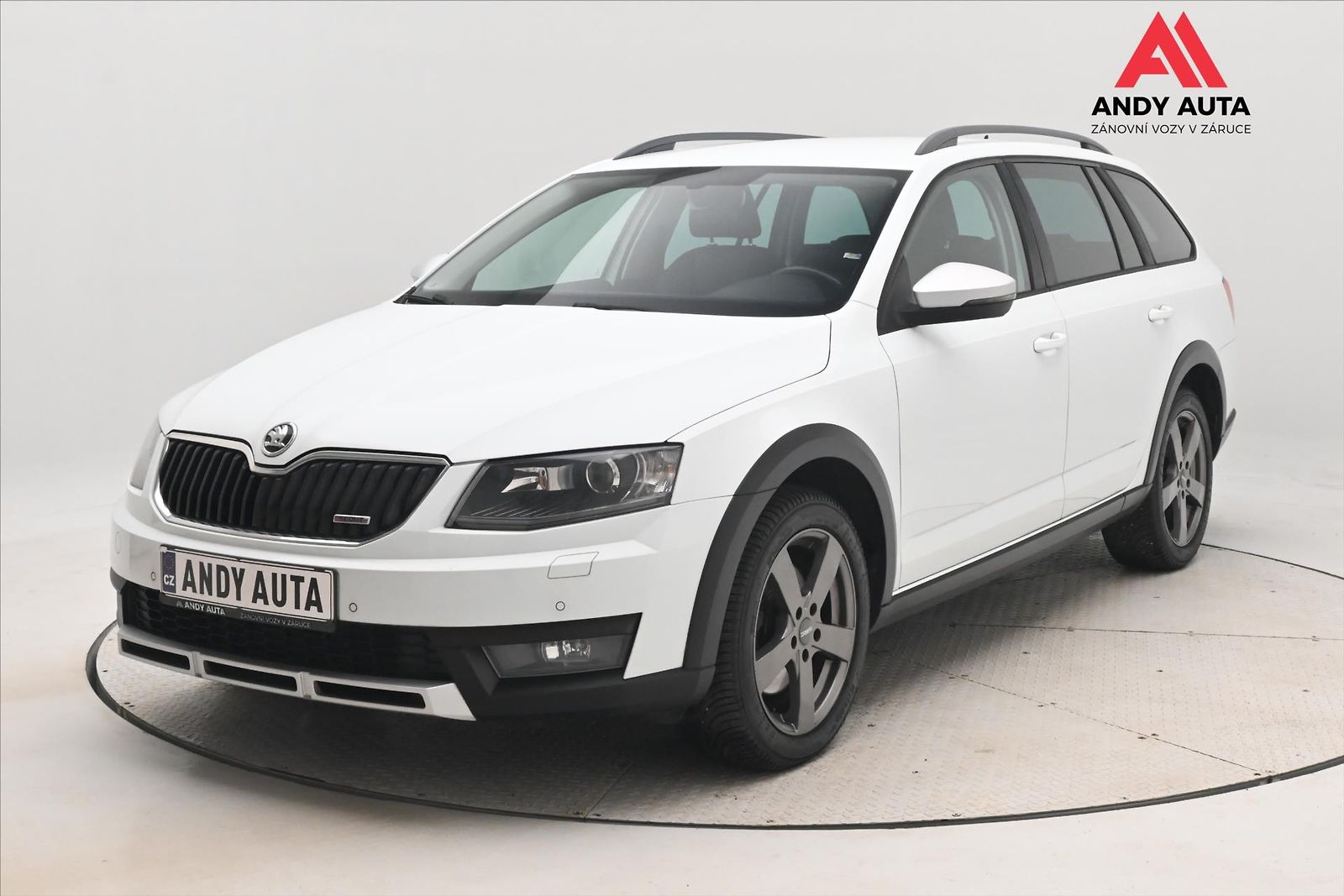 Škoda Octavia 2,0 TDI 135kW SCOUT DSG 4x4 Zá